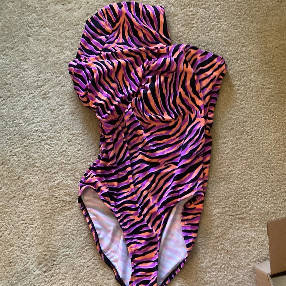 Miracle Suit size 10 never worn